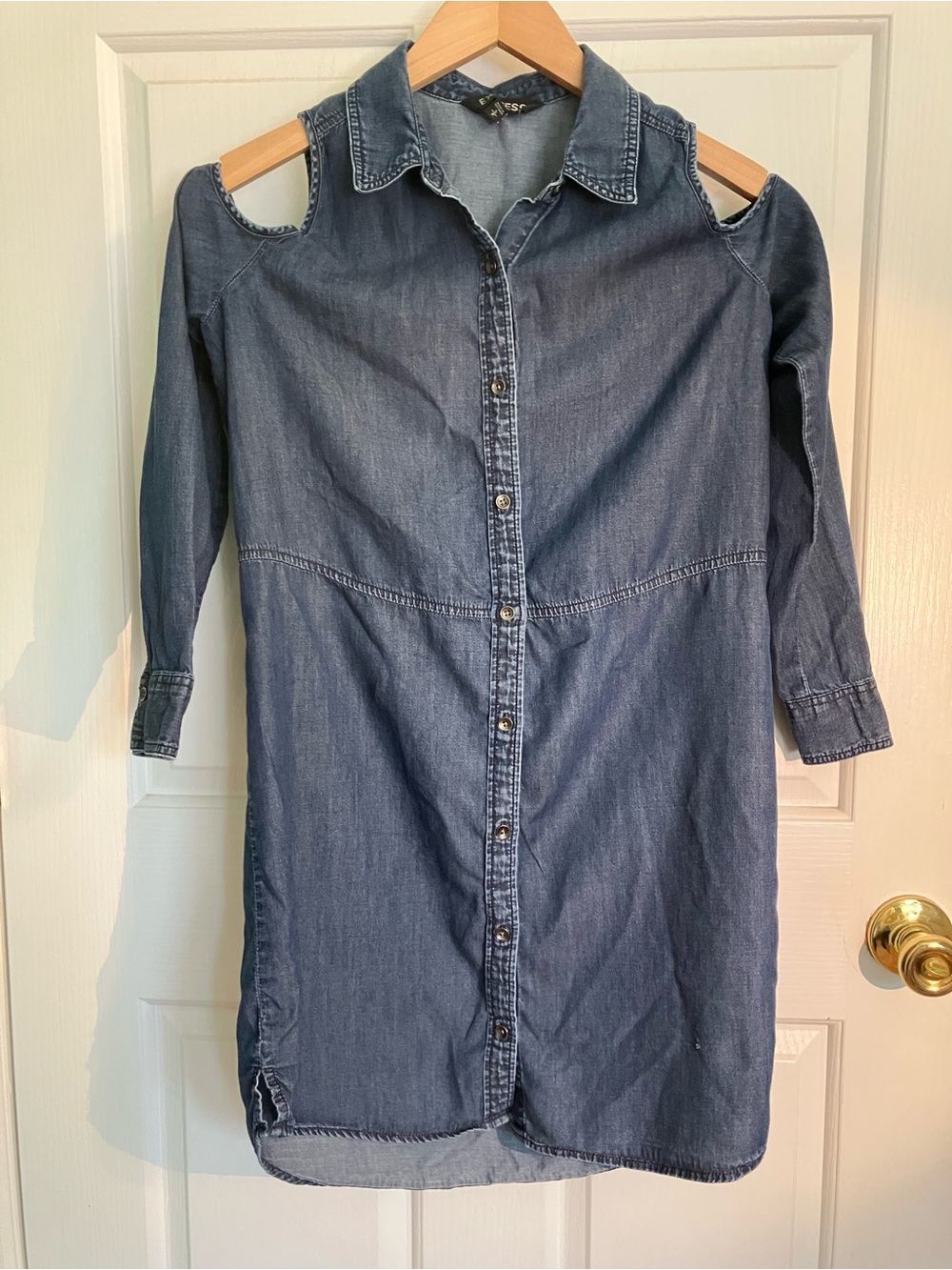 Express Cold-Shoulder Denim Midi Dress - Blue